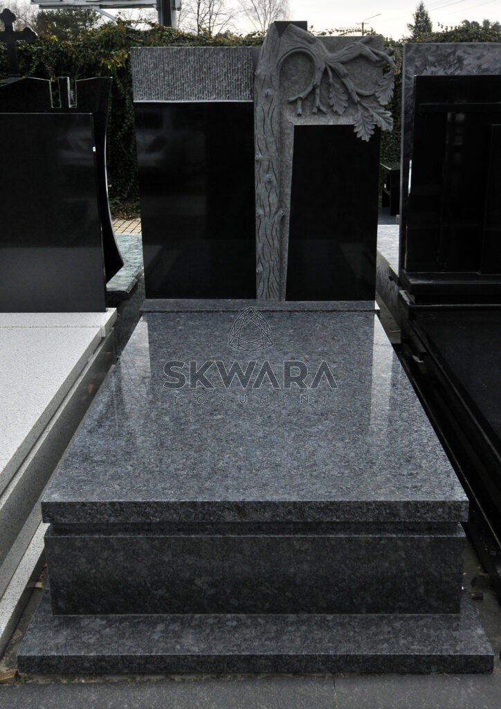 Nagrobek z ekspozycji Słopsk, ul. Wincentego Witosa 3 o numerze SŁ043