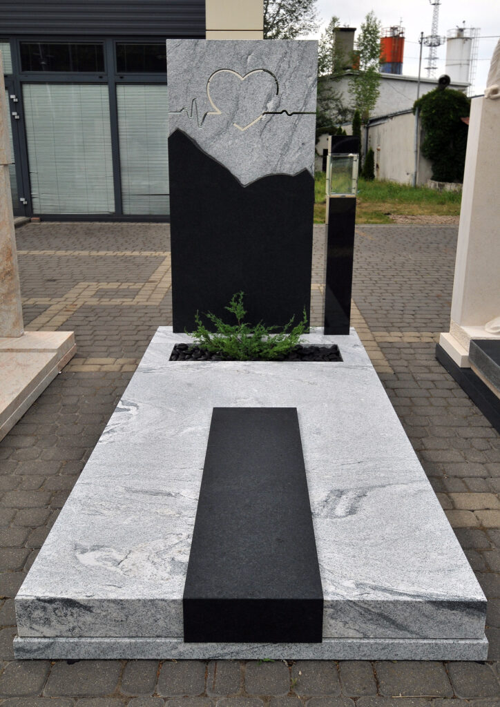 Nagrobek z ekspozycji Radzymin, Aleja Jana Pawła II 62 o numerze RD006